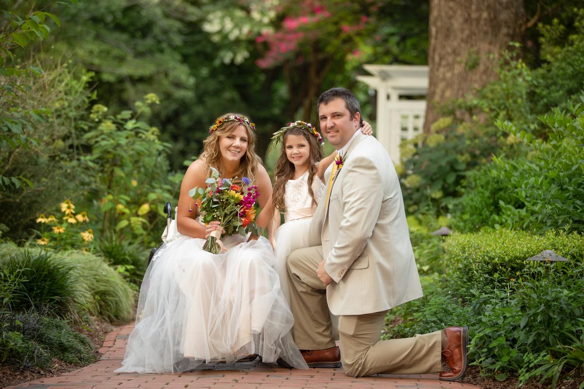 Rachelle and Chris along with their 6-year-old daughter, Kaylee. (Courtesy of <a href="https://www.instagram.com/blessedreflectionsphotog/">Kira Atwell</a>)