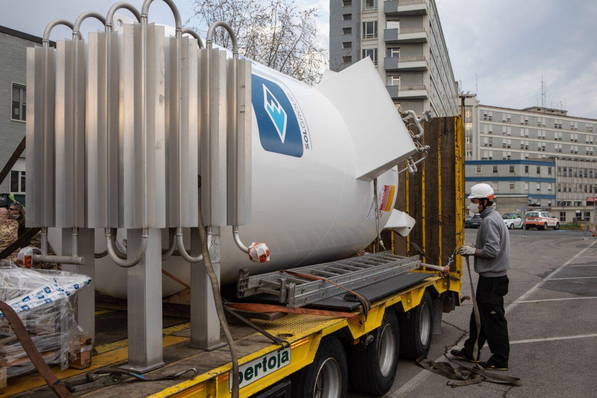 A tank containing liquid oxygen is seen in Milan, Italy, on March 20, 2020. (Emanuele Cremaschi/Getty Images)