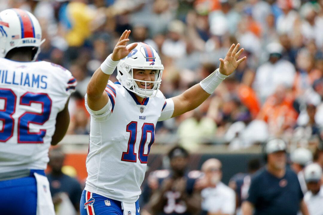 NFL Roundup: Mitchell Trubisky Excels, Lifts Bills Past Bears
