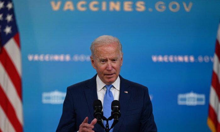 Biden Calls on Companies to Mandate COVID-19 Vaccination