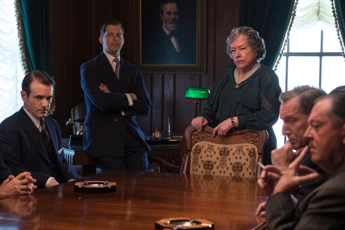 Texas Governor "Ma" Ferguson (Kathy Bates) surrounded by underlings in "The Highwaymen." (Netflix)