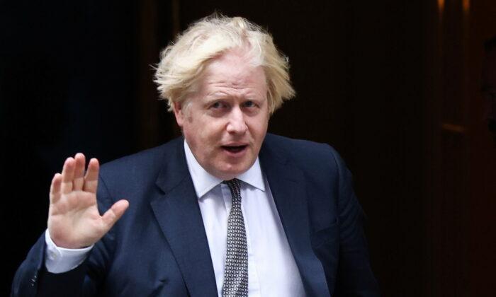 UK’s Johnson Says G-7 Agreed That Taliban Must Allow Departures From Afghanistan After Aug. 31