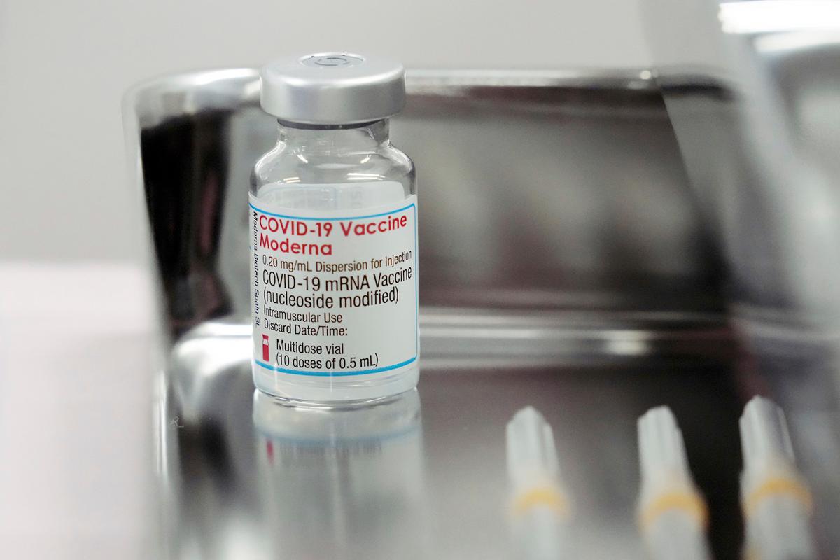 Japan Suspends 1.6 Million Doses of Moderna Vaccine After Reports of Contamination