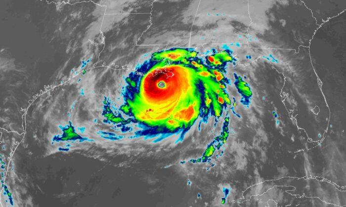 Intensifying Category 4 Hurricane Ida to Hit Louisiana on Sunday