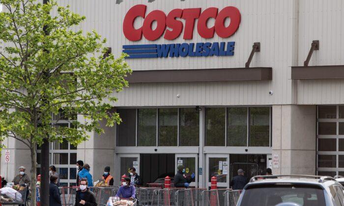 Shoppers Claim Costco Requiring Membership ID Scans to Enter Outlet