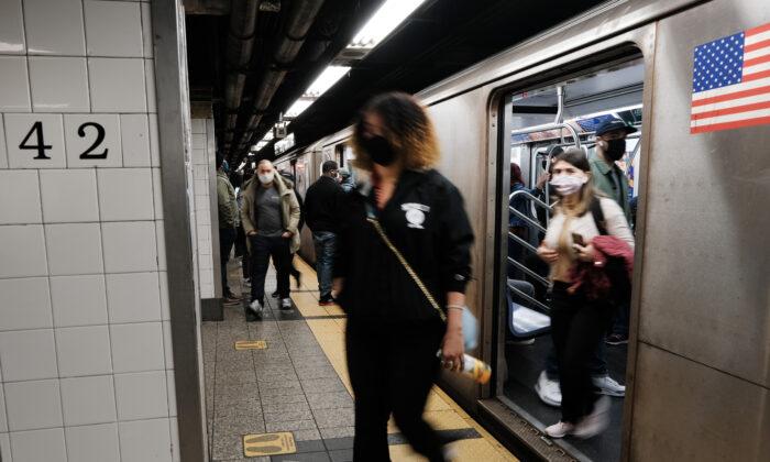 ‘Unprecedented’ Power Outage Crippled Half of NYC Subway Sunday Night