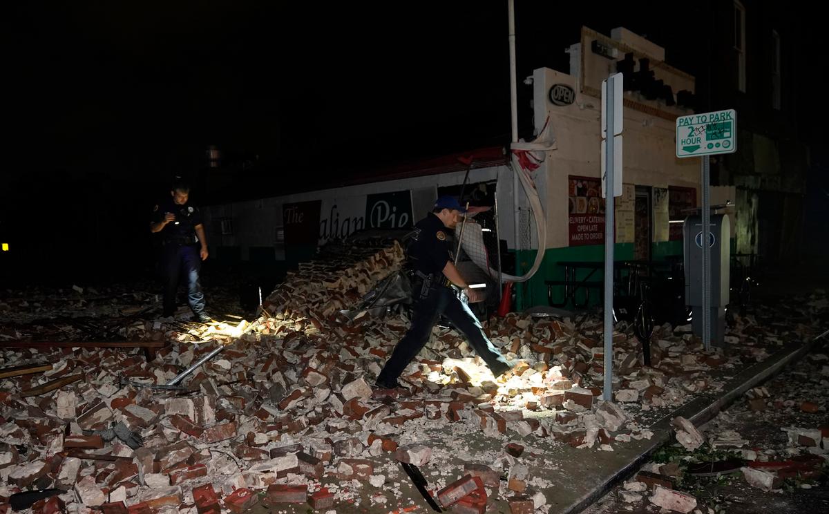 New Orleans Imposes Curfew to Prevent Crime After Hurricane Ida