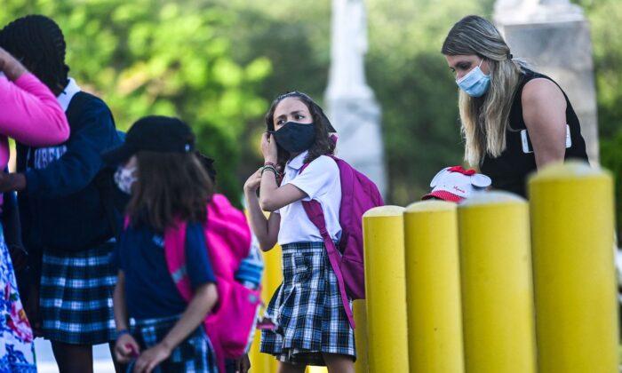 Pennsylvania Orders Masks on School Children