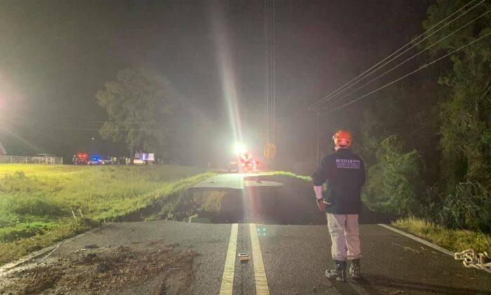 Highway in Mississippi Collapses, Leaving at Least 2 People Dead: Officials