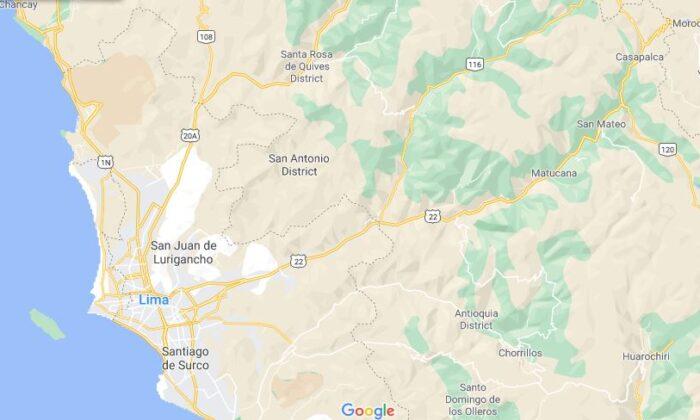 Bus Plunges in Peru’s Andes, Killing 29
