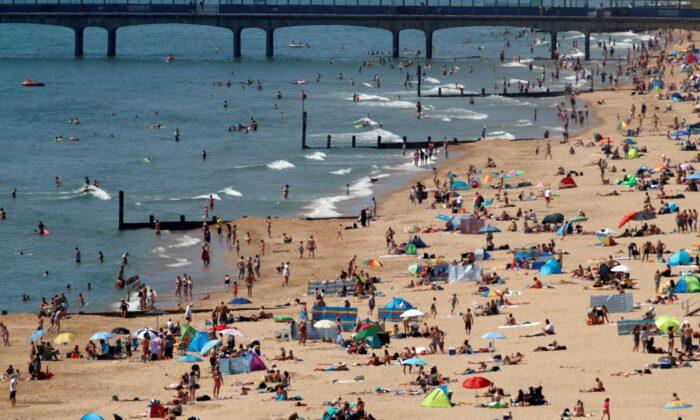 UK Lifeguards Rescue 17 People From Rare Flash Rip Current in Bournemouth