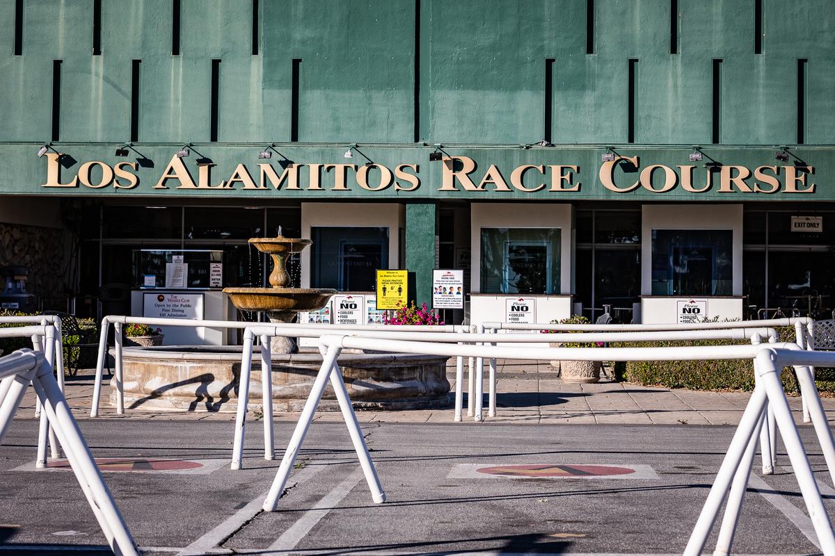 2nd Horse Injured at Los Alamitos Race Dies