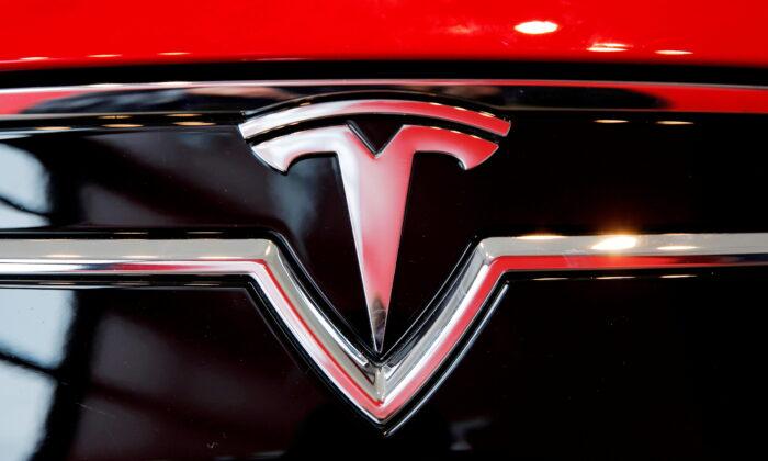 US Identifies 12th Tesla Assisted Systems Car Crash Involving Emergency Vehicle