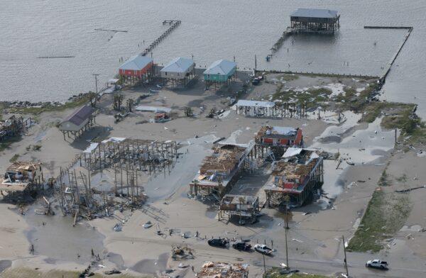 Destruction is left in the wake of Hurricane Ida in Grand Isle, La., on Aug. 31, 2021. (Win McNamee/Getty Images)