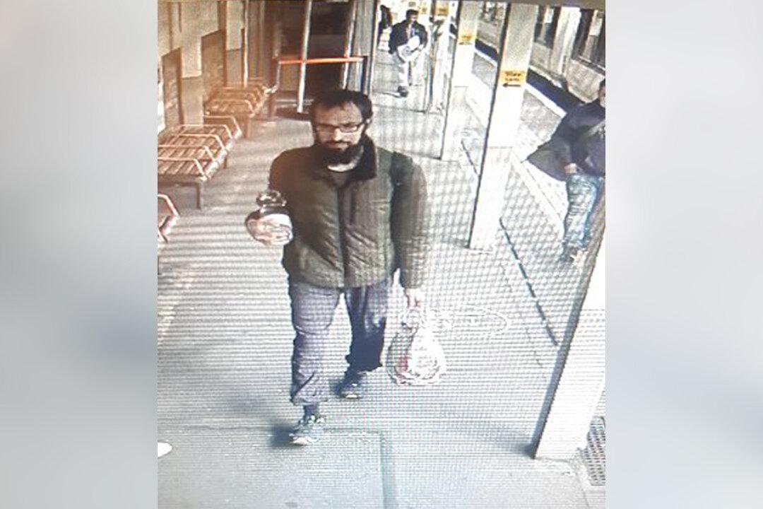 Met Police Release New Images of Serial Anti-Semitic Assault Suspect