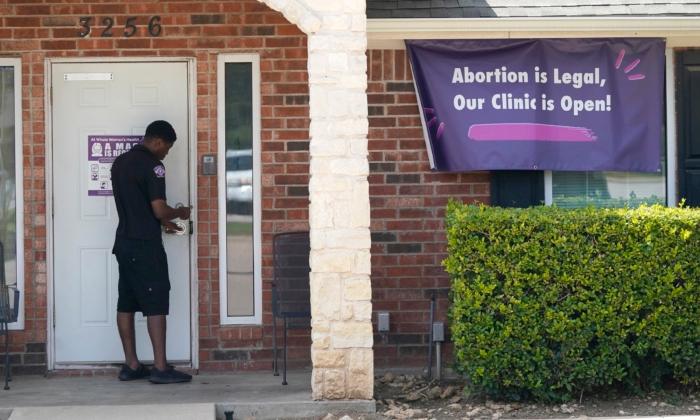Federal Judge Temporarily Blocks Texas Anti-Abortion Law