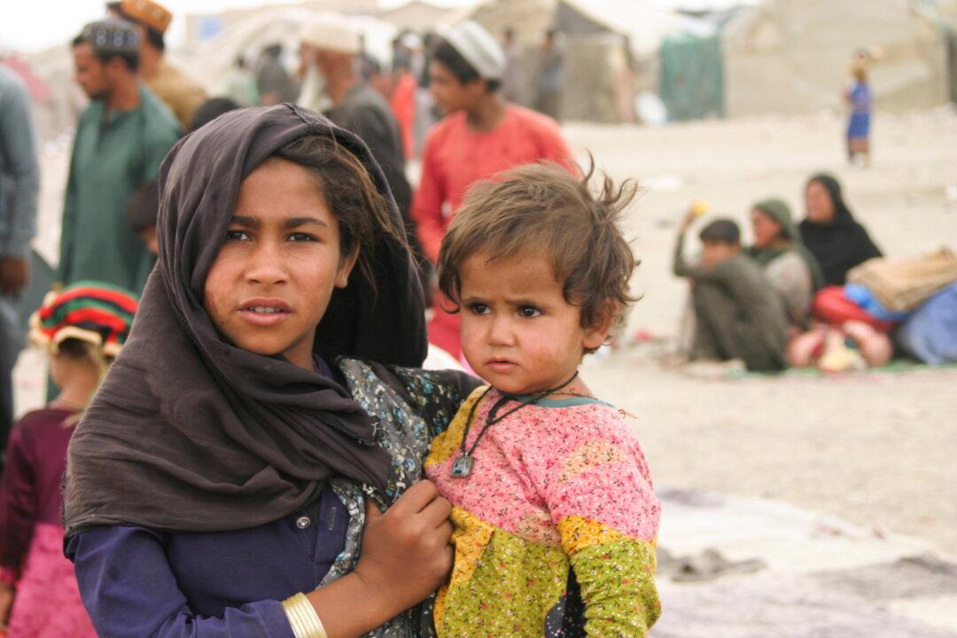 UK Will Pay to Shelter Refugees in Countries Neighbouring Afghanistan
