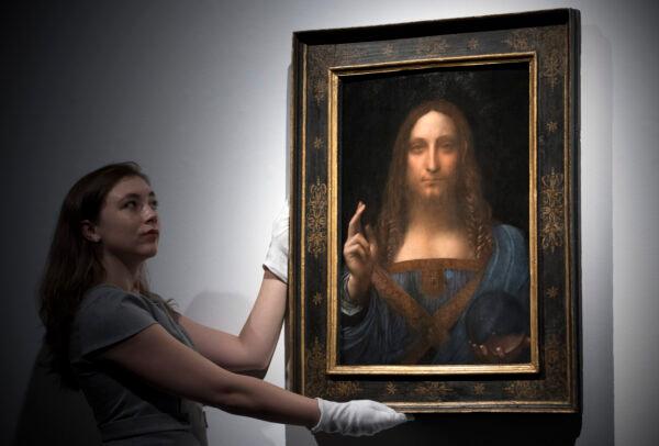  Christie's previews Leonardo da Vinci's "Salvator Mundi" at Christie's on Oct. 24, 2017, in London before it is auctioned in New York on Nov. 15. (Carl Court/Getty Images)