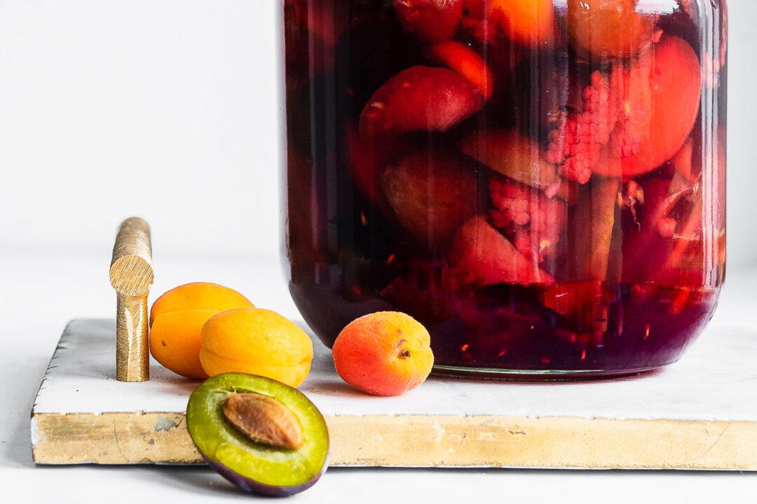 How to Make Bachelor’s Jam: Fruit, Booze, and Time