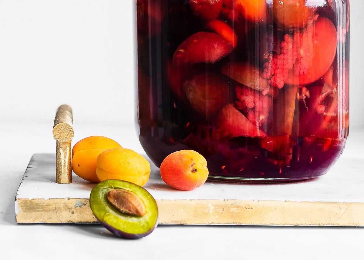 How to Make Bachelor’s Jam: Fruit, Booze, and Time