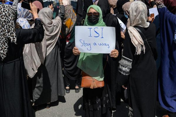 Afghan women take part in an anti-Pakistan protest near the Pakistan embassy in Kabul on Sept. 7, 2021. (Hoshang Hashimi/AFP via Getty Images)