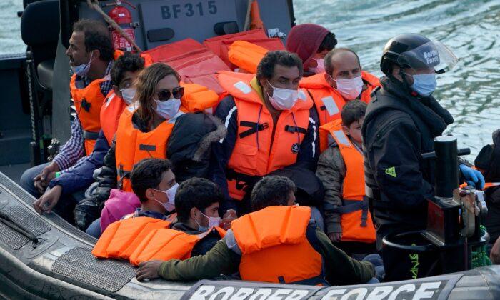 UK Military Given ‘Crucial’ Role in Operation Against Illegal Immigration in English Channel