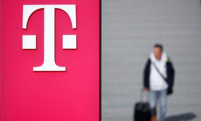 Deutsche Telekom Lifts T-Mobile US Stake in Softbank Swap Deal