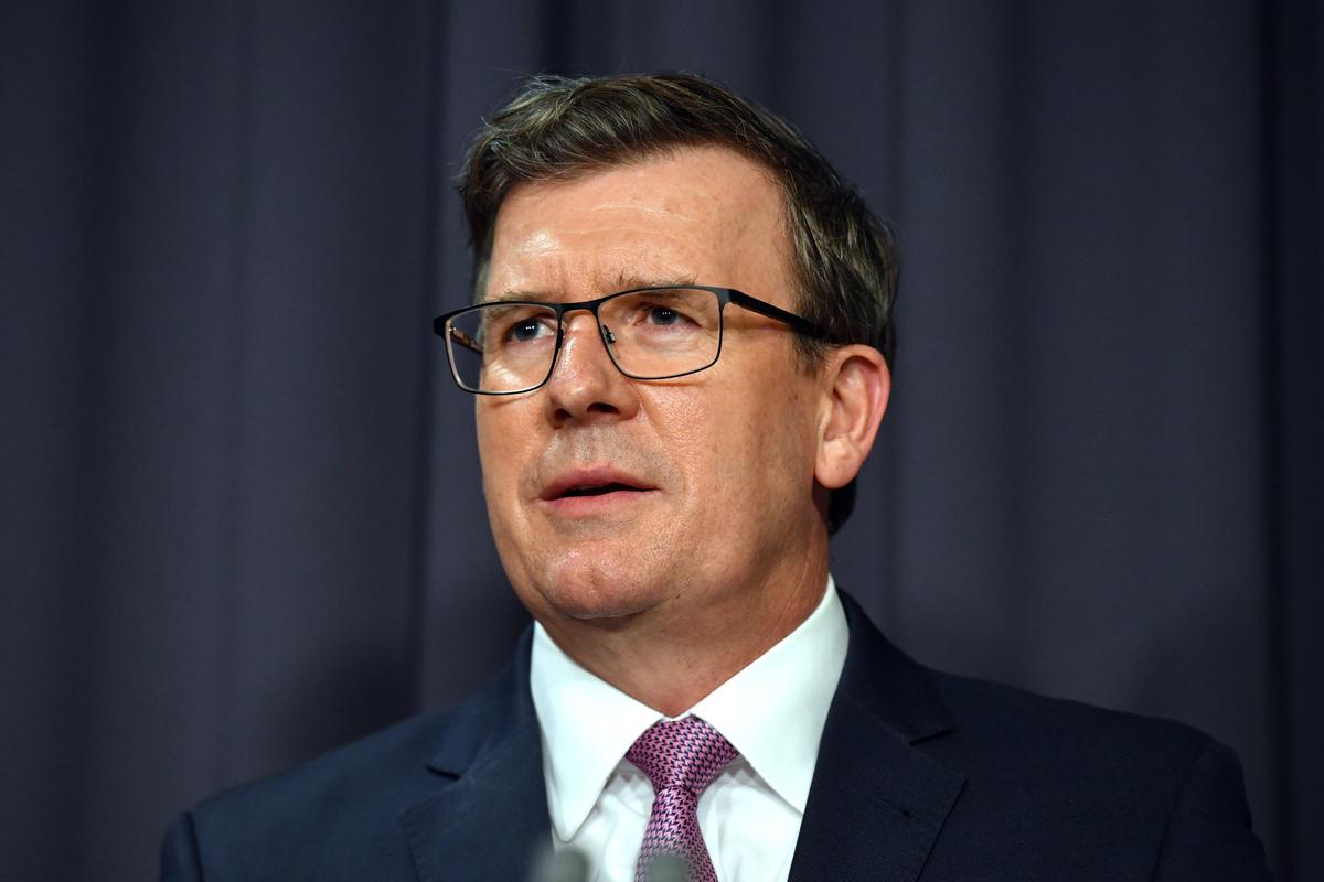 Senior Australian Minister Steps Down, ‘Utterly Refutes’ Abuse Claims