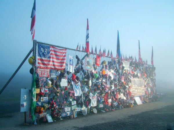 Before the Flight 93 National Memorial was built, busloads of people stopped at this fence near the crash site in Shanksville, Pennsylvania to grieve. (Chuck Wagner/"Reflections from the Temporary Memorial")