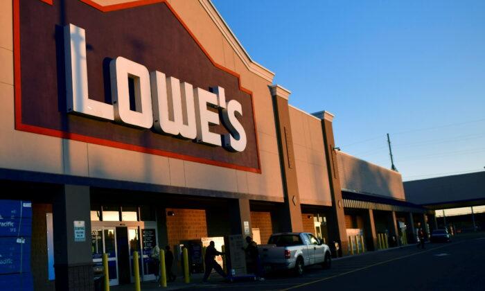Lowe’s Says Inventory in Better Position in Months Amid Supply-Chain Snafu