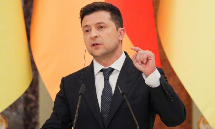 Zelensky Says Ukraine to Persist With NATO Goal Amid Escalating Tension With Russia
