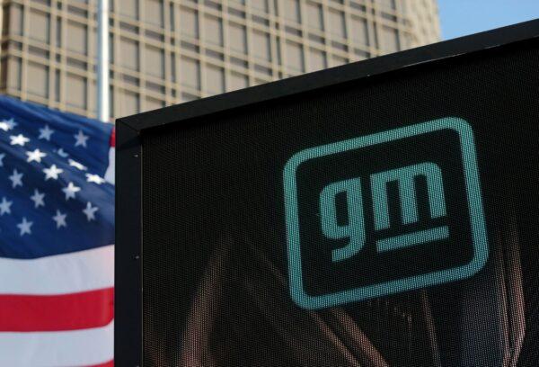 The new GM logo is seen on the facade of the General Motors headquarters in Detroit, Michi., on March 16, 2021. (Rebecca Cook/Reuters)