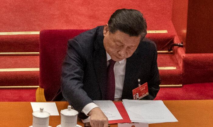 Chinese State Media Advocate ‘Struggle’ in Support of Xi Jinping