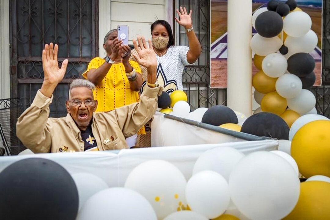 America’s Oldest WWII Vet Celebrates 112th Birthday—Advises: ‘Serve God and Be Nice to People’