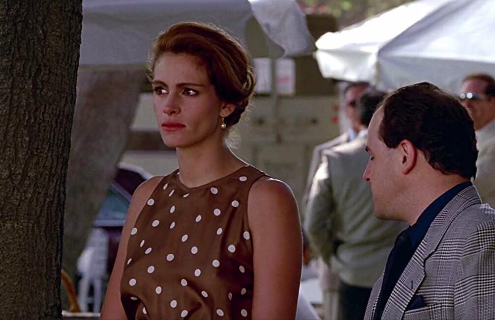 Vivian Ward (Julia Roberts) is deeply hurt when propositioned by sleazebag lawyer Philip Stuckey (Jason Alexander), who reveals that he knows about her true identity, in “Pretty Woman.” (Buena Vista Pictures/Touchstone Pictures)