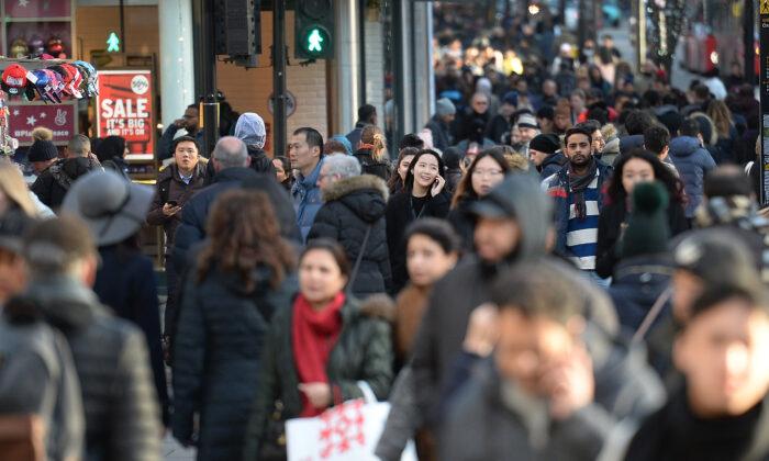UK Economy Slowing Down, Retail Sales Fall as Cost of Living Soars