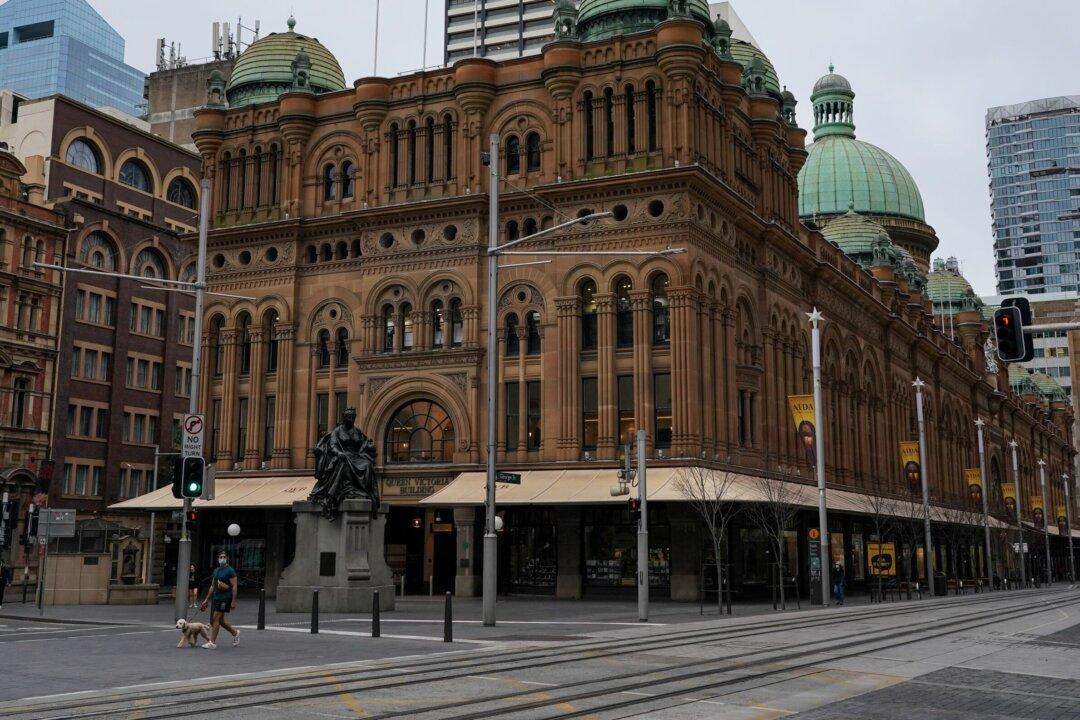 Australian Employment Slides in August as Lockdowns Slash Workers’ Hours