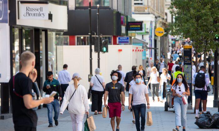 UK Retail Sales Drop for Fourth Month in a Row