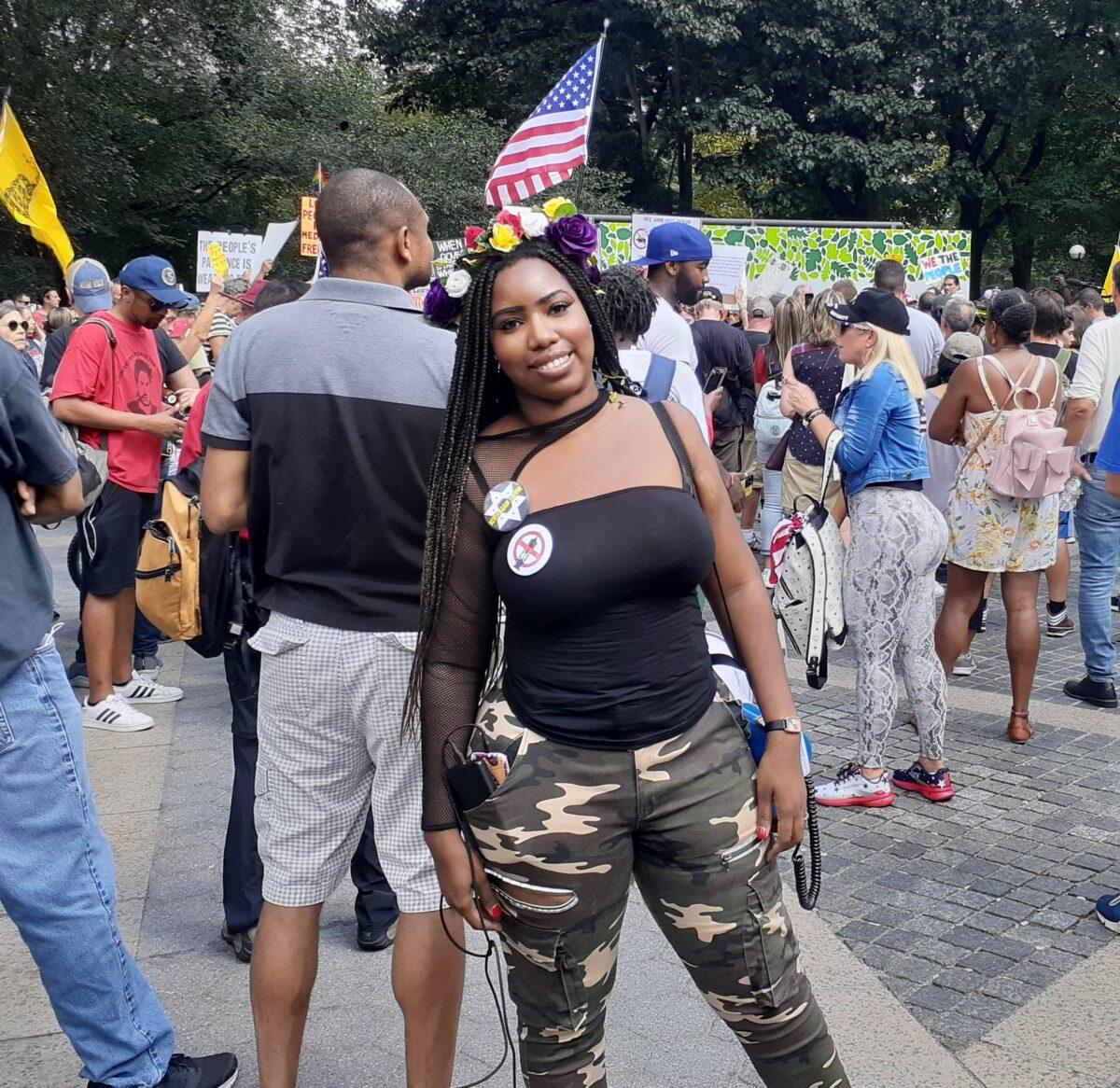 Jo Rose at the Freedom Rally at Columbus Circle in Manhattan on Sept. 18, 2021. (The Epoch Times)