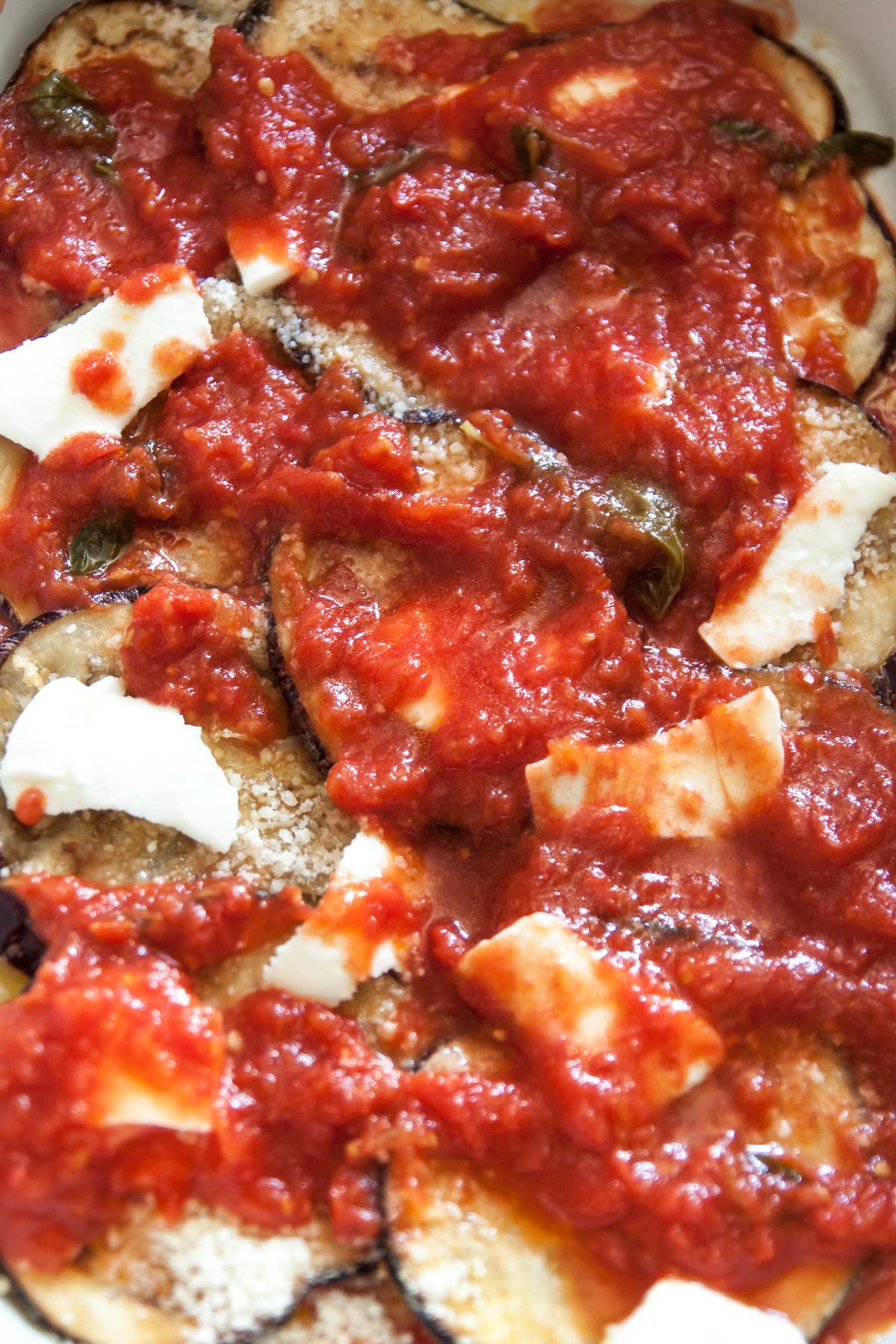 Spread more tomato sauce on top, and repeat. (Giulia Scarpaleggia)