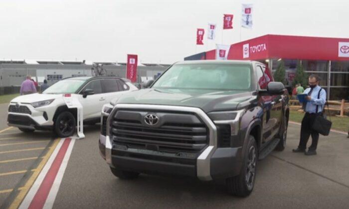 Toyota Scraps V8 in Redesign of New Tundra Truck