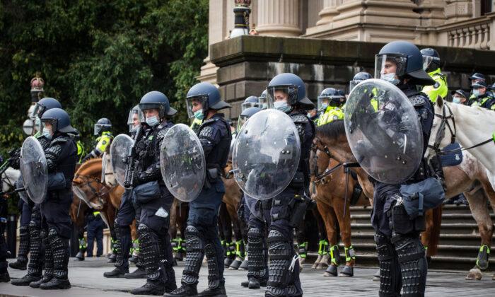 Australian Police Officer Quits After Speaking About COVID-19 Restrictions Enforcement