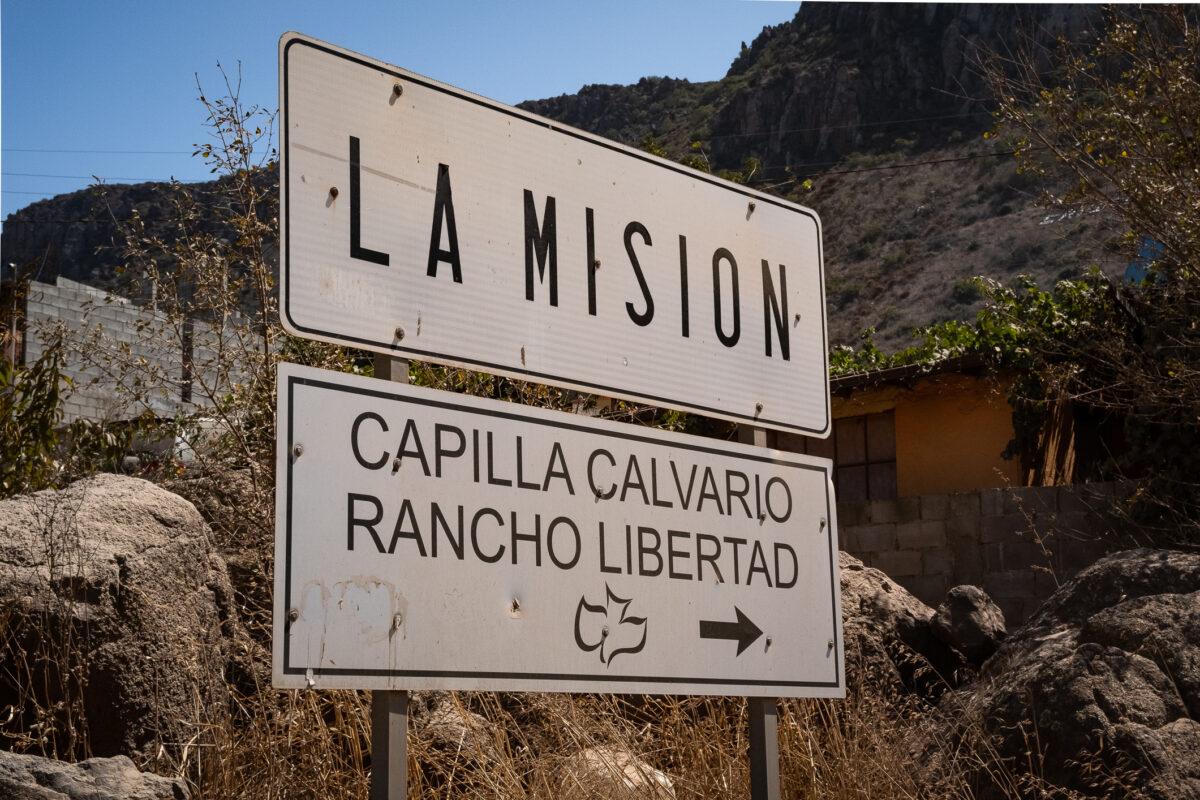A sign points the way to Rancho Libertad in La Mision, Mex., on Sept. 12, 2021. (John Fredricks/The Epoch Times)