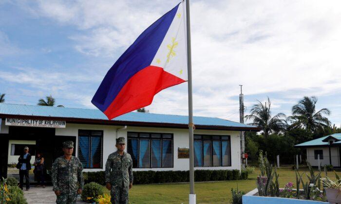 Philippines Supports Australia Nuclear Sub Pact to Counter China