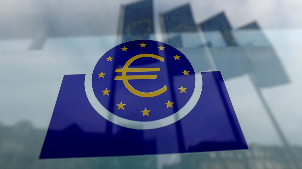 Eurozone Inflation Doesn't Require Significant Policy Tightening, ECB's Lane Says