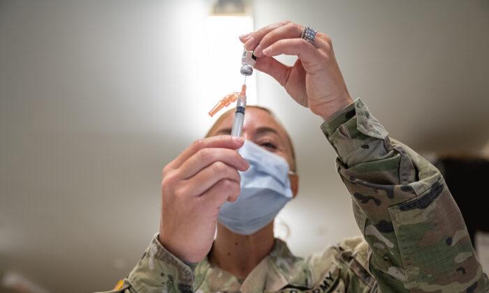 GOP Senators Propose Measure to Ban Certain Discharges of Unvaccinated Military Members
