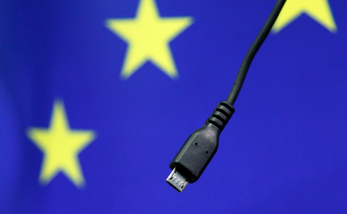 EU Plans One Mobile Charging Port for All, in Setback for Apple