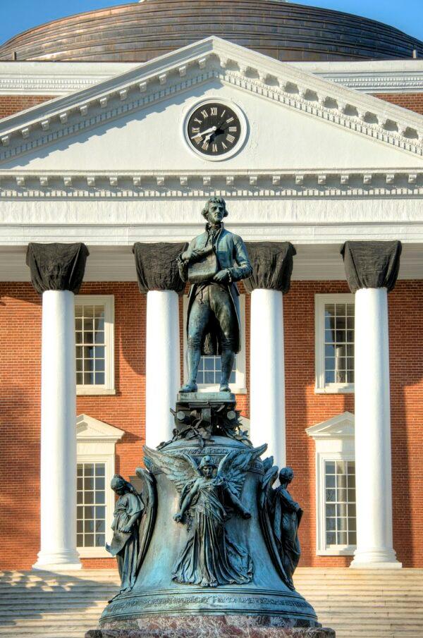 Moses Ezekiel's statue of President Jefferson, 1910, in front of the Rotunda at the University of Virginia. It is a smaller replica of the statue in Louisville, Ky. created two years earlier. (Bestbudbrian /CC BY-SA 3.0)