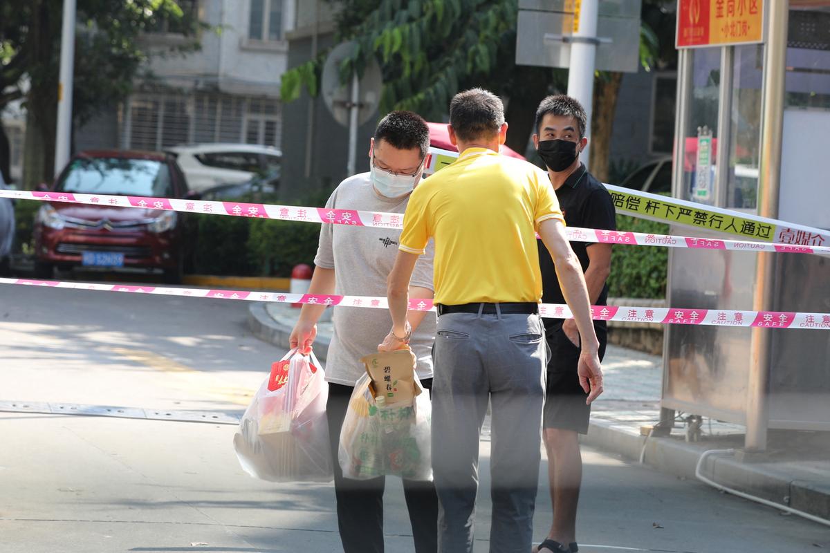 China Places Southeastern City in Hard Lockdown as COVID-19 Cases Surge