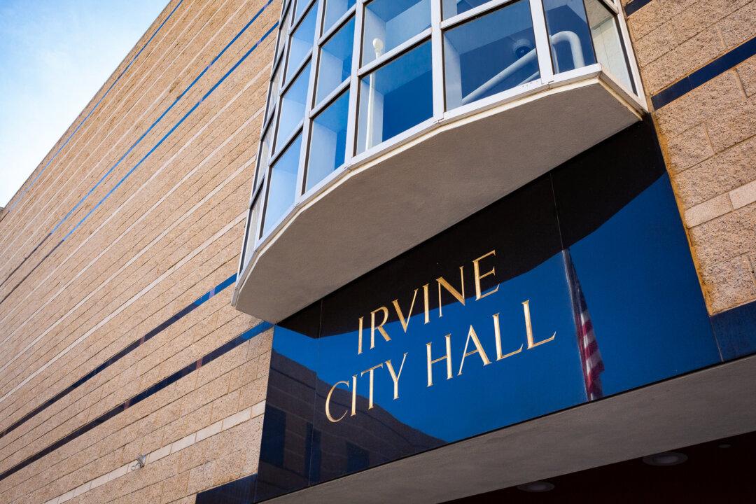 Irvine Passes Nepotism Law